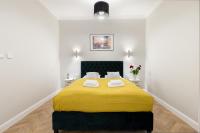 Deluxe One-Bedroom Apartment