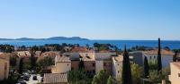 Charmant duplex vue mer panoramique sur le Golfe de Giens avec piscine - B&B Carqueiranne