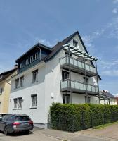 Moderne 2,5 Zimmer-Wohnung - B&B Friedrichshafen