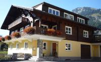 Four-Bedroom Apartment with Balcony