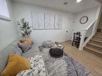 Amaville- The Cozy Cave in West Edmonton - Chambres d’hôtes Edmonton