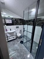 Appartamento con 2 Camere da Letto e Vista Giardino 