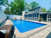 Amazing Poconos House with heated private Pool , Sauna and Hot tub - B&B East Stroudsburg
