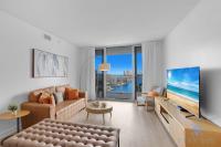 Infinite View Balcony Pool - B&B Hallandale Beach