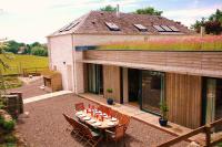 The Coach House at Durhamhill with llamas & games room mini cinema - Chambres d'hôtes Kirkpatrick Durham