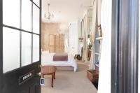 French Studio with Spa Bath