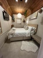 The Telephone exchange very quaint hot tub stay - Chambres d'hôtes Scarisbrick