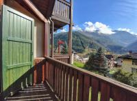 Rifugio Di Luce con 3 Camere Garage e fermata Skibus a 3 minuti dalle piste - B&B Temù