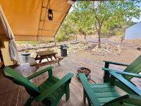 Glamping Tent #4 with Heat AC and Private Bath - B&B Orderville