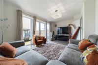 Stylish 4BR with Summerhouse - B&B