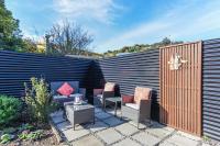 Tahunanui Shoreside - Nelson Holiday Home - B&B Nelson