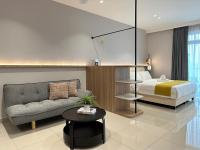 Apartamento de 1 Dormitorio con balcón y vistas a la ciudad