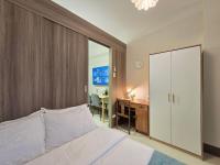 1BR Condotel with Balcony at FAME Residences #FM62-1 - Chambres d'hôtes Manille