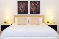 3BR Glebe Retro Jungle Escape Near Darling Harbour - B&B Sydney