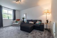 Countryside Stay Near JCB, Peaks & Alton Towers - Chambres d'hôtes Rocester