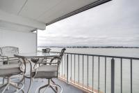 Pool and Boardwalk Access Bayfront Ocean City Condo - Ferienwohnung Ocean City