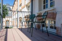Appartement Design classé 3 étoiles avec Terrasse & Parking Privé - Hyper Centre Orléans - B&B Orléans