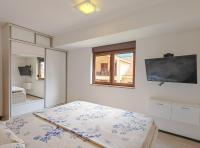 Seaside Nest Budva -Cozy Retreat 3 min from Beach - B&B Budua