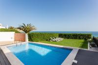 CoolHouses Algarve Luz, Ocean front 4 Bed house w/ pool, Casa da Pipa - Chambres d'hôtes Senhora da Luz