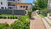 WhiteHouse Brodarica STUDIO apartments - close to Beach with Restaurant - B&B Brodarica