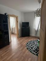 Beautiful, renovated, private apartment above bakery - Ferienwohnung Issigau