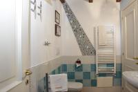 Tweepersoonskamer met 2 Aparte Bedden en Eigen Badkamer