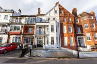 3 Bed Apartment with Balcony in Southend on Sea! - B&B