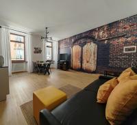 RivApartmentsDowntowN Urban - Chambres d’hôtes Riva del Garda