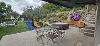 Appartement dans villa 4 personnes avec jacuzzi au calme - B&B Carros