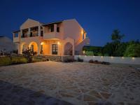 Aloda Summer House - B&B Roda