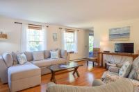 Charming Updated Home in Chatham - B&B