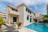 Apartments Riva - Bed and Breakfast Zadar