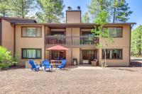 7 Mi to Rainbow Lake: Pinetop Condo w/ Patio! - Chambres d'hôtes Indian Pine