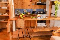 Bungalow (5 Adults)