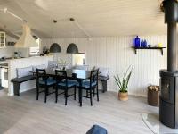 Cozy Summer House With 100 Meters To The Sea - Ferienwohnung Haderslev