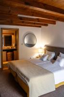 Doppel- oder Zweibettzimmer