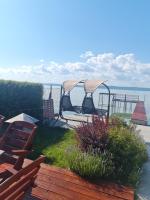 Flamingó Apartman - B&B Balatonszárszó