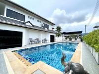 Chonlada Holiday Home - 2 BR Pool Access Bungalow - Kamala Beach - B&B