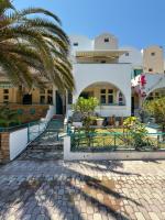 Emerald Seaside Apartment In Pefkohori - B&B