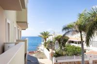 Modern Apartment with Sea Views and Terrace La Caleta - Chambres d’hôtes Adeje