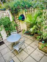 Garden flat, 2 mins walk from beach - B&B Brighton