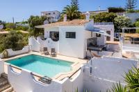 CoolHouses Algarve, Luz, 3 Bed villa, 1 bed studio, heated pool & jacuzzi, sea views, Casa Pequena - Chambres d'hôtes Senhora da Luz