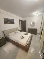 Spacious Deluxe 2 Bedroom, 3 Bathroom Apartment Prime Sliema Location - Bed and Breakfast Sliema