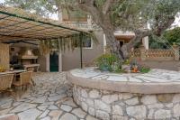 Vadina Apartment 1 - B&B Xirokástellon