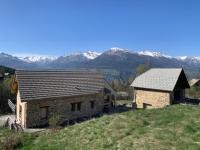 Grande maison, calme et montagnes - B&B Crots