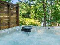 Lux A-Frame w/ Hot Tub, Fire Pit, Kayaks & Views - B&B Rockwell