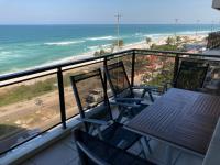 Beachfront 2 bedrooms - Aparthotel - Ocean View - Pool, Gym - Praia do Pepê - B&B Rio de Janeiro