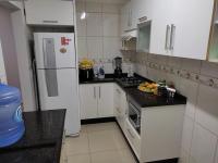 Suíte com Varanda e Ar-condicionado Em Apartamento Compartilhado - B&B