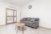 Appartamento con 2 Camere da Letto e Terrazza 