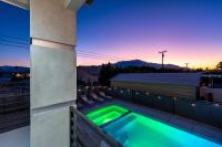 Spacious New Home with Pool, Covered Patio, Firepit, and Games - B&B Desert Hot Springs